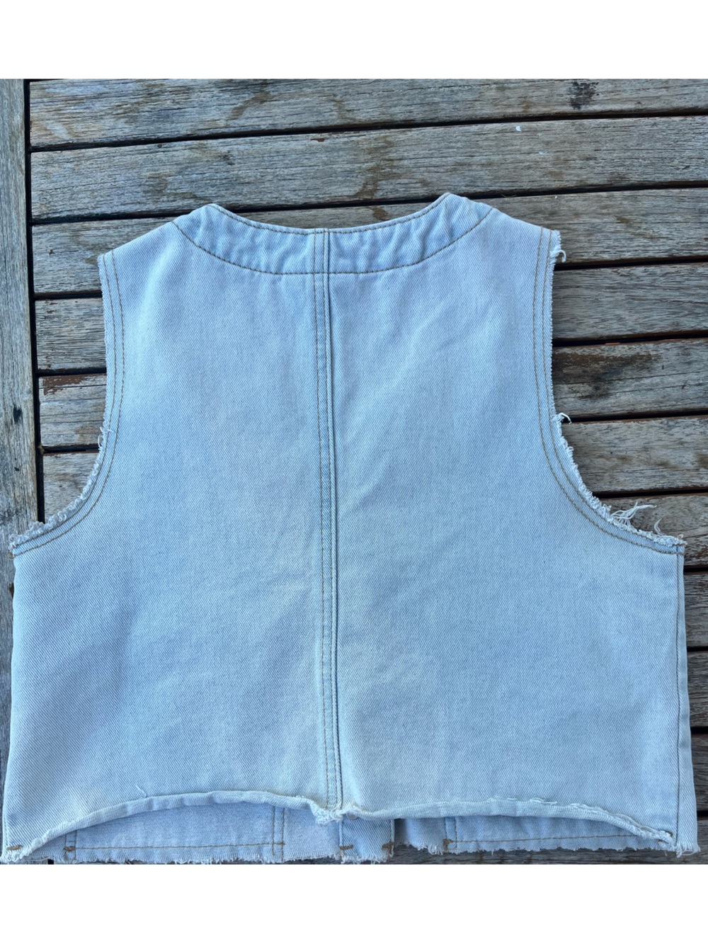 Denim crop vest with utility pockets - Picture 2 of 4